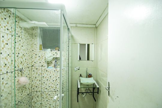 Banheiro de apartamento à venda com 1 quarto, 50m² em Jardim das Gracas, São Paulo