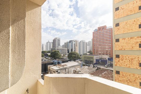 Varanda de apartamento para alugar com 1 quarto, 50m² em Indianópolis, São Paulo