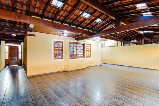 Garagem de casa à venda com 4 quartos, 389m² em Parque Renato Maia, Guarulhos