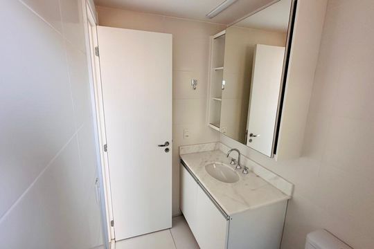 Banheiro de apartamento à venda com 2 quartos, 85m² em Vila Clementino, São Paulo