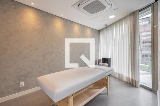 Sala de Massagem de apartamento para alugar com 1 quarto, 66m² em Pinheiros, São Paulo