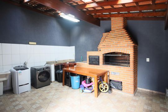 Área de Serviço de casa à venda com 3 quartos, 198m² em Santo Antônio, Osasco