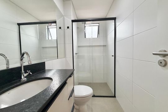 Banheiro de apartamento para alugar com 3 quartos, 74m² em Tarumã, Pinhais