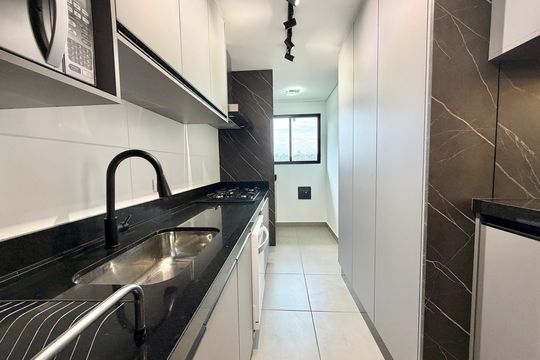 Cozinha de apartamento para alugar com 3 quartos, 74m² em Tarumã, Pinhais
