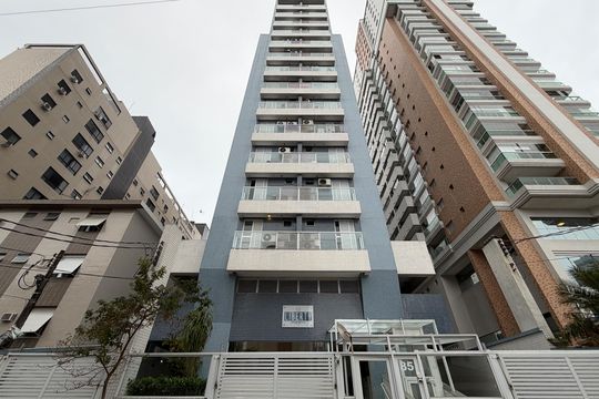 Fachada de apartamento para alugar com 2 quartos, 62m² em Ponta da Praia, Santos