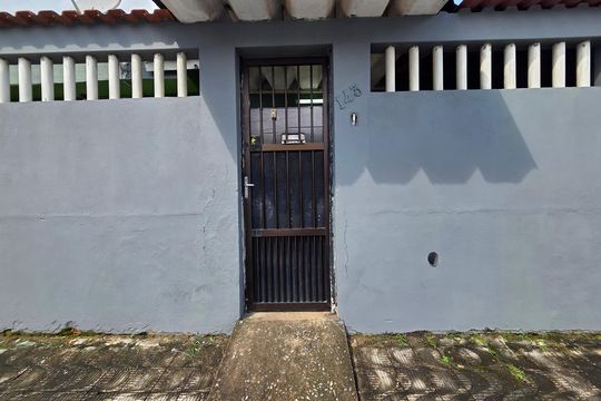 Fachada de casa para alugar com 2 quartos, 86m² em Maracanã, Praia Grande