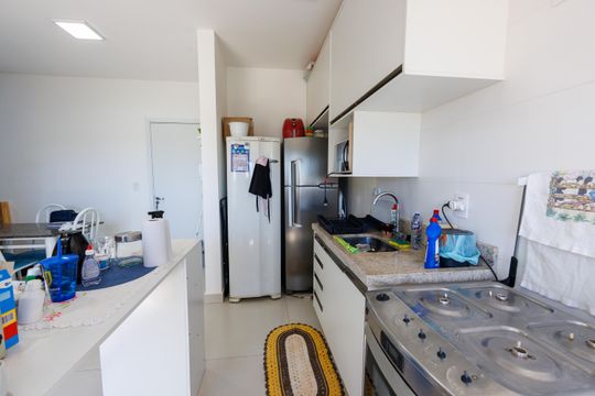 Cozinha de apartamento à venda com 2 quartos, 60m² em Jardim Santiago, Indaiatuba