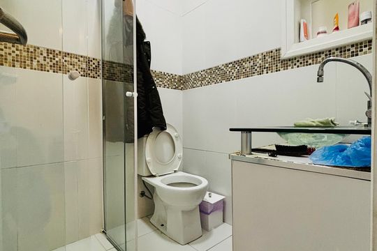 Banheiro da Suíte 5 de casa de condomínio à venda com 5 quartos, 630m² em Alphaville Residencial Dois, Barueri