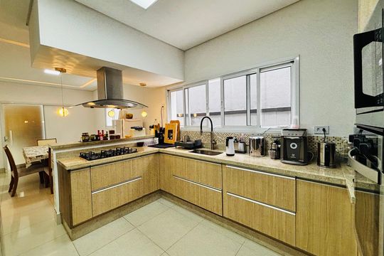 Cozinha de casa de condomínio à venda com 5 quartos, 630m² em Alphaville Residencial Dois, Barueri