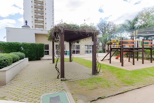 Área externa de apartamento para alugar com 3 quartos, 83m² em São Geraldo, Porto Alegre