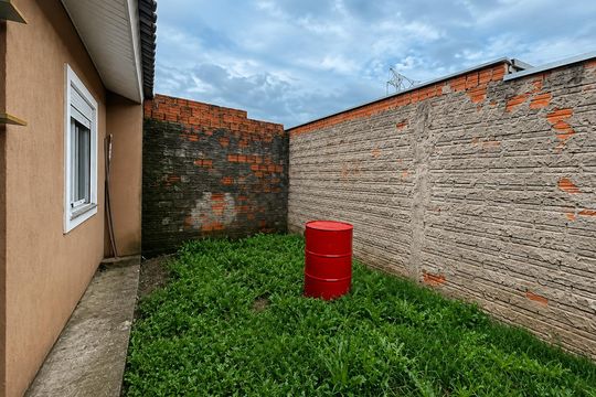 Quintal de casa para alugar com 2 quartos, 45m² em Jardim Betânia, Cachoeirinha