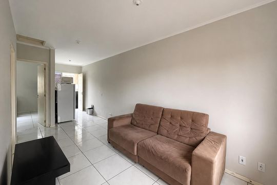 Sala de casa para alugar com 2 quartos, 45m² em Jardim Betânia, Cachoeirinha