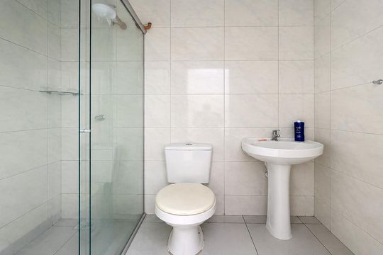 Banheiro de casa para alugar com 2 quartos, 45m² em Jardim Betânia, Cachoeirinha