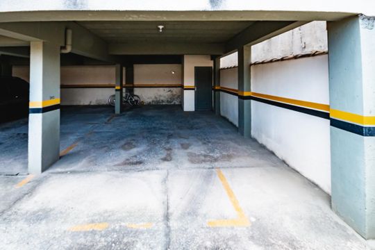 Garagem de apartamento à venda com 3 quartos, 66m² em Vila Jardim Leblon, Belo Horizonte