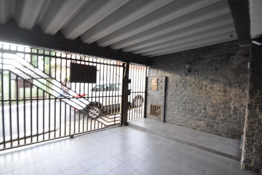 Garagem de casa à venda com 3 quartos, 138m² em Vila Isolina Mazzei, São Paulo