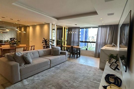Sala de apartamento à venda com 4 quartos, 134m² em Serra, Belo Horizonte
