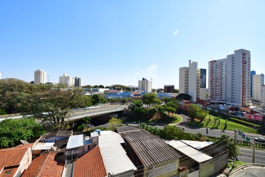 Sala - Vista de apartamento para alugar com 1 quarto, 60m² em Centro, Campinas
