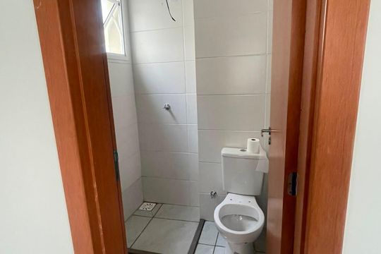 Banheiro de apartamento para alugar com 1 quarto, 30m² em Aparecida, Alvorada
