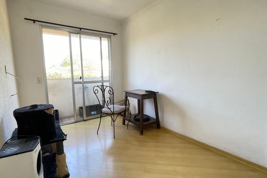 Sala de apartamento para alugar com 2 quartos, 66m² em Conjunto Promorar Raposo Tavares, São Paulo