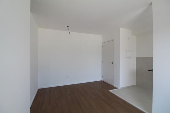 Sala de apartamento para alugar com 1 quarto, 43m² em Barra Olímpica, Rio de Janeiro