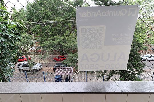 Sacada da sala de apartamento para alugar com 3 quartos, 77m² em Passo D’areia, Porto Alegre