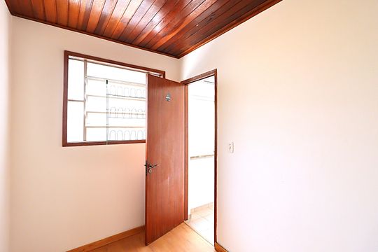 Quarto de Serviço de apartamento para alugar com 3 quartos, 77m² em Passo D’areia, Porto Alegre