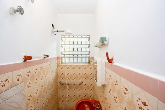 Banheiro de casa à venda com 4 quartos, 125m² em Casa Grande, Diadema