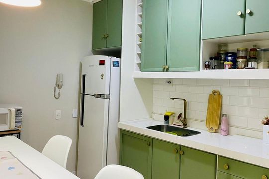 Cozinha de apartamento à venda com 2 quartos, 72m² em Vila Marieta, Campinas