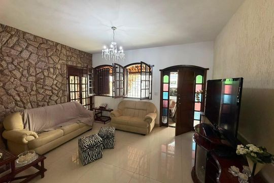 Casa à venda com 4 quartos, 249m² em Havaí, Belo Horizonte