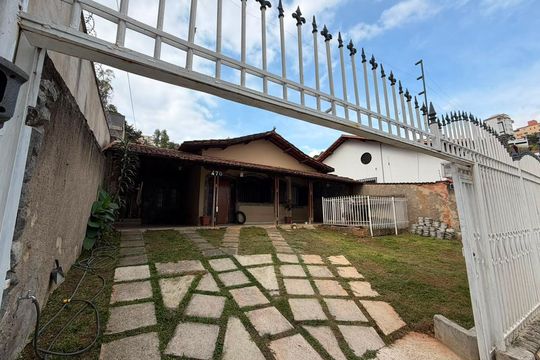 Fachada de casa à venda com 4 quartos, 249m² em Havaí, Belo Horizonte
