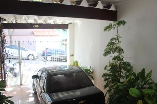 Garagem de casa à venda com 2 quartos, 140m² em São José, São Caetano do Sul