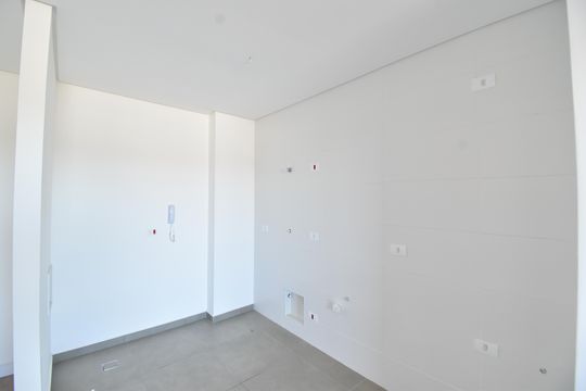 Sala/Cozinha de apartamento para alugar com 2 quartos, 64m² em Bacacheri, Curitiba
