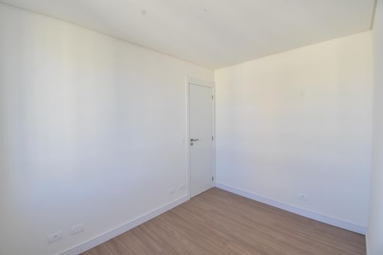 Quarto 2 de apartamento para alugar com 2 quartos, 64m² em Bacacheri, Curitiba