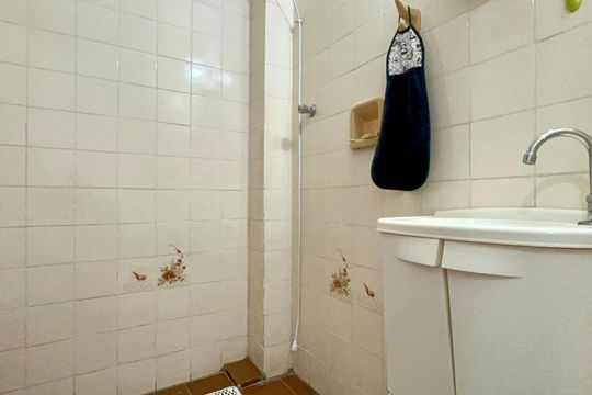 Banheiro de kitnet/studio para alugar com 1 quarto, 44m² em Jardins, São Paulo