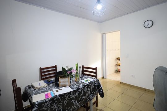 Sala de casa à venda com 2 quartos, 200m² em Km 18, Osasco