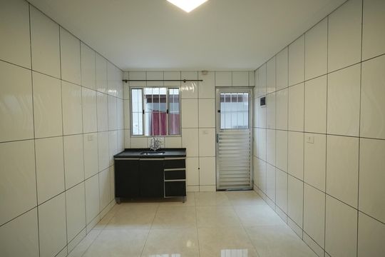 Cozinha de casa para alugar com 1 quarto, 25m² em Vila Palmares, Santo André