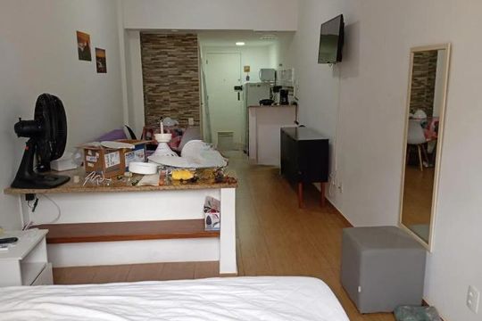 Sala/Quarto de apartamento à venda com 1 quarto, 32m² em Copacabana, Rio de Janeiro