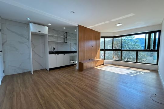 Apartamento para alugar com 2 quartos, 64m² em Saco dos Limões, Florianópolis