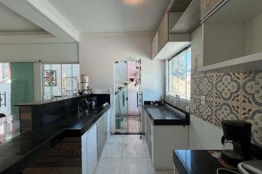 Cozinha de casa para alugar com 3 quartos, 150m² em Morada Nova, Contagem