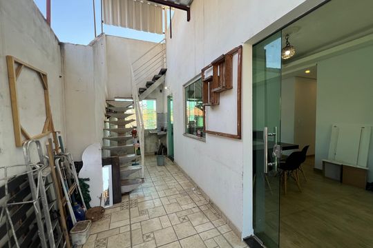 Varanda de casa para alugar com 3 quartos, 150m² em Morada Nova, Contagem