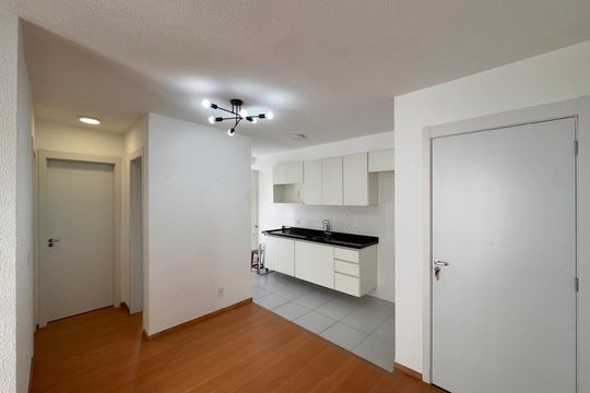 Sala de apartamento para alugar com 2 quartos, 46m² em Vargem Grande, Rio de Janeiro