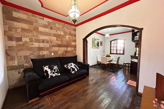 Casa para alugar com 3 quartos, 200m² em Parque Turistas, Belo Horizonte