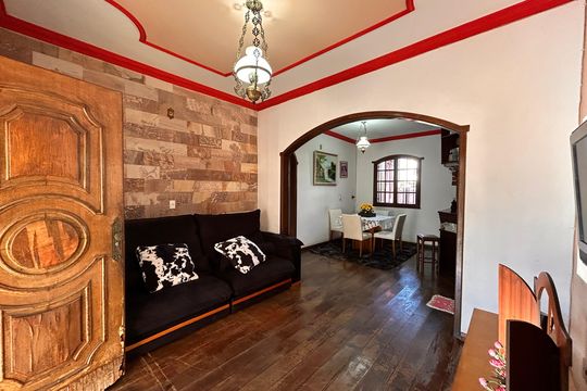 Casa para alugar com 3 quartos, 200m² em Parque Turistas, Belo Horizonte