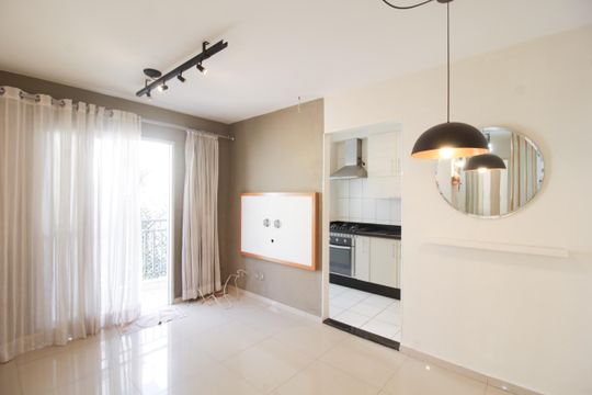 Sala de apartamento para alugar com 2 quartos, 50m² em Vila Palmeiras, São Paulo
