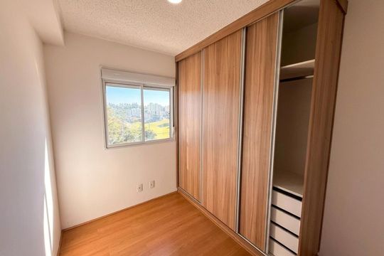 Quarto de apartamento para alugar com 2 quartos, 44m² em Jardim Ipaussurama, Campinas