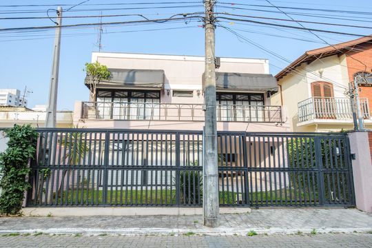 Fachada da Casa de casa para alugar com 5 quartos, 350m² em Centro, Taubaté