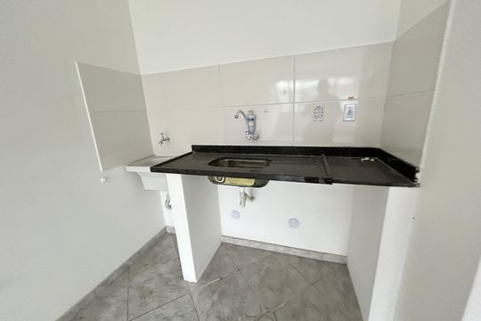 Cozinha e Área de Serviço de kitnet/studio para alugar com 1 quarto, 28m² em Pilares, Rio de Janeiro