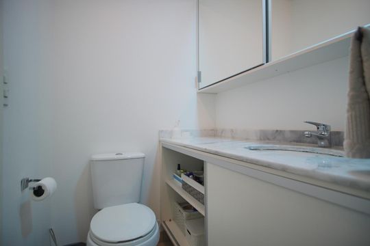 Banheiro Corredor de apartamento à venda com 2 quartos, 70m² em Partenon, Porto Alegre