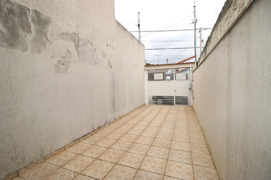 Garagem de casa à venda com 2 quartos, 85m² em Aricanduva, São Paulo