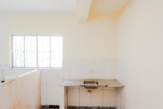 Sala/Cozinha de casa para alugar com 1 quarto, 45m² em Jardim Zimbardi, Guarulhos